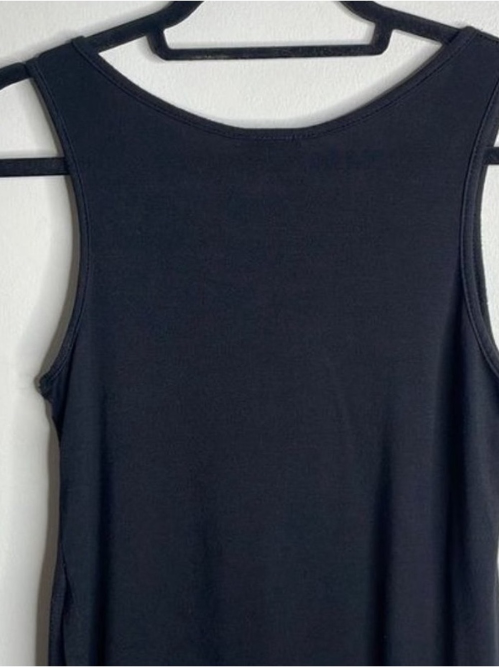 Women's Black Scoop Neck Tank Top - Minimalist Essential